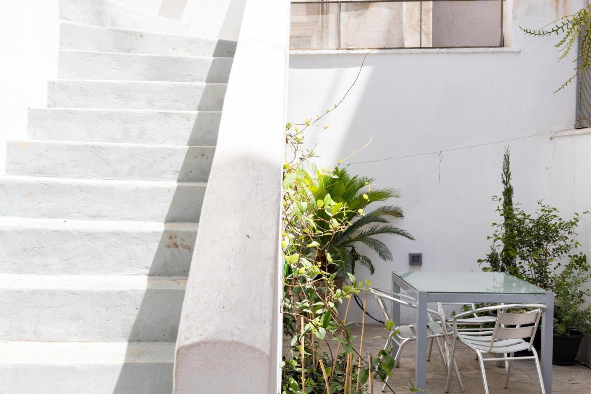 Renovated 5 Bdr House Near Acropolis - New Beds, Terrace & Green Yard Athen Exterior foto