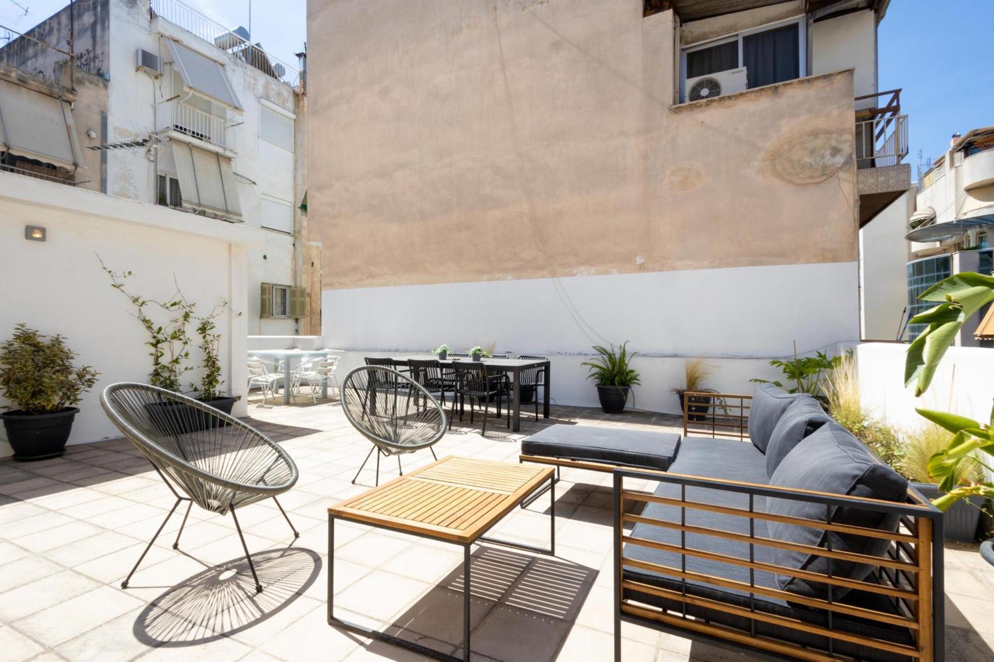 Renovated 5 Bdr House Near Acropolis - New Beds, Terrace & Green Yard Athen Exterior foto