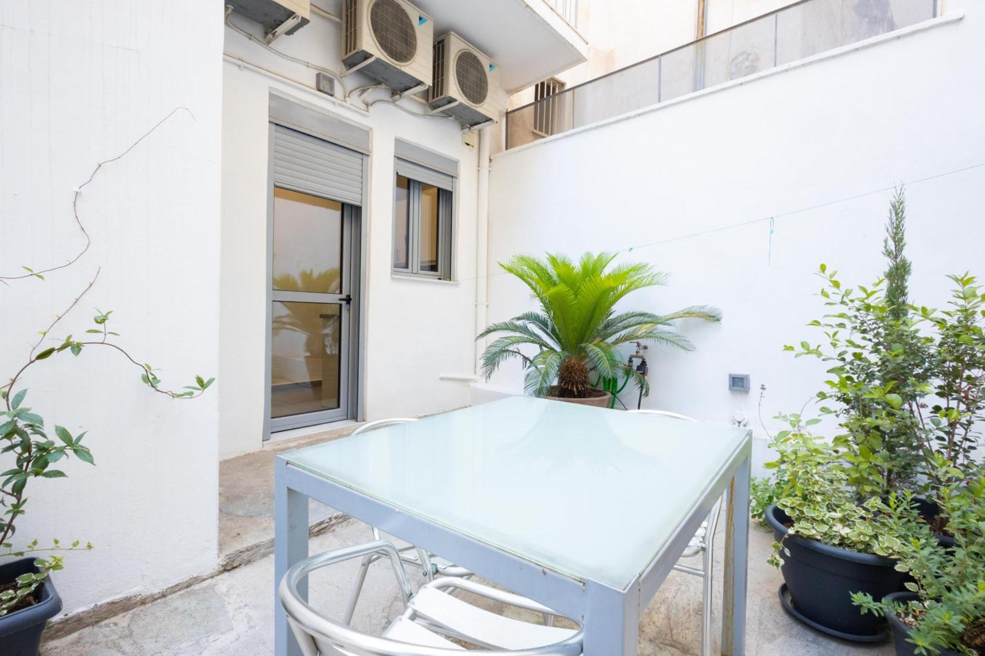 Renovated 5 Bdr House Near Acropolis - New Beds, Terrace & Green Yard Athen Exterior foto