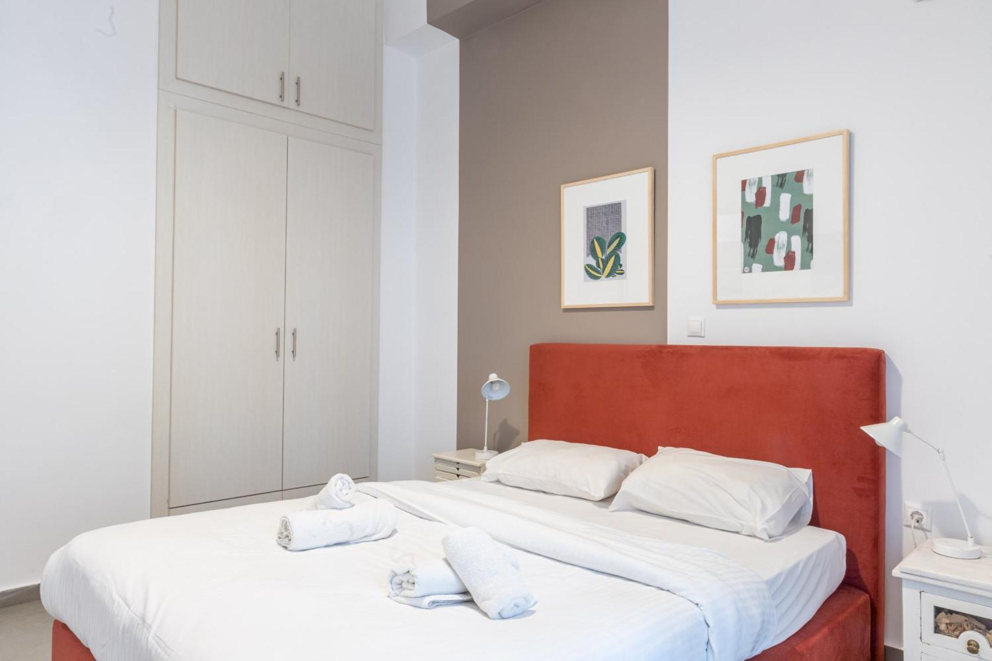 Renovated 5 Bdr House Near Acropolis - New Beds, Terrace & Green Yard Athen Exterior foto