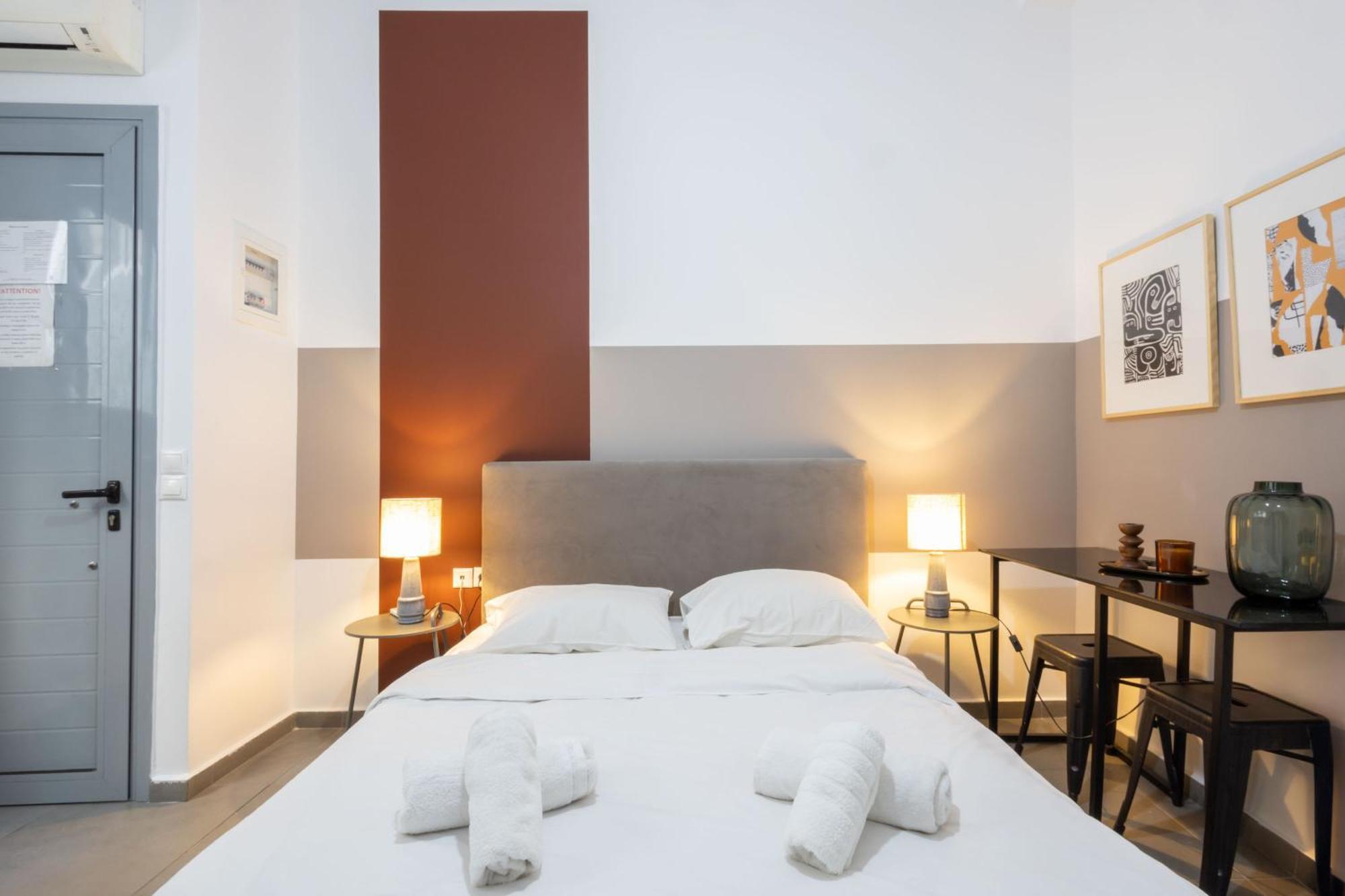 Renovated 5 Bdr House Near Acropolis - New Beds, Terrace & Green Yard Athen Exterior foto