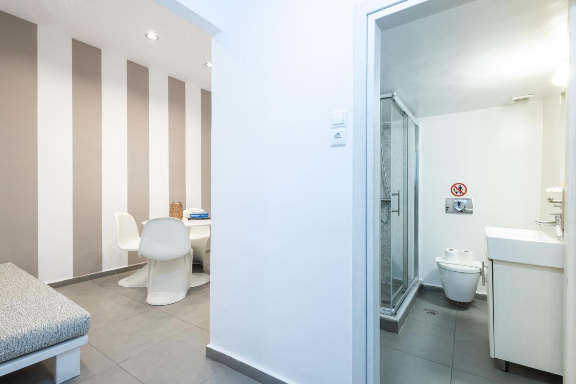 Renovated 5 Bdr House Near Acropolis - New Beds, Terrace & Green Yard Athen Exterior foto
