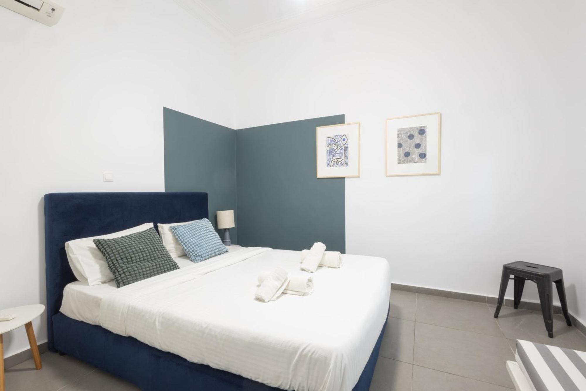 Renovated 5 Bdr House Near Acropolis - New Beds, Terrace & Green Yard Athen Exterior foto
